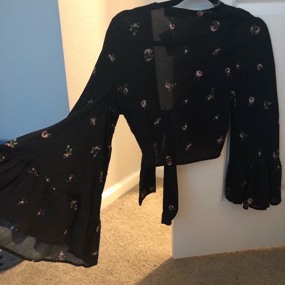 Black Printed Tie Front Crop Top